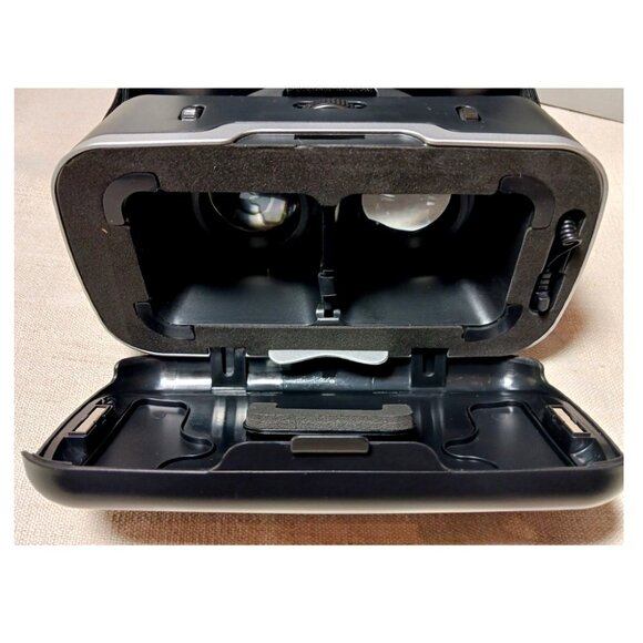 NWOT, VR Headset HD 3D Glasses, Compatible for 4.7-6 inch Smartphones - Picture 9 of 12